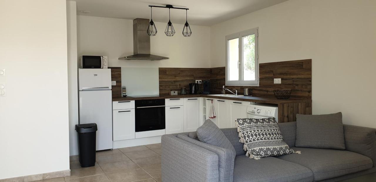 Une Maison En Provence Pierrevert Eksteriør billede
